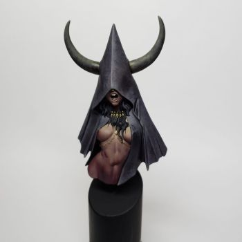 Witch-Horn Büste